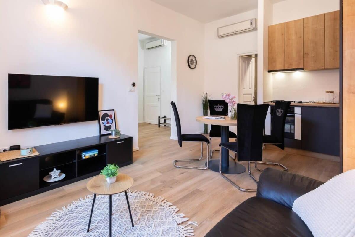 Niko And Sofia'S Apartment Urban Stay Zagreb Exterior photo
